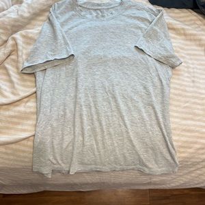 lululemon t-shirt